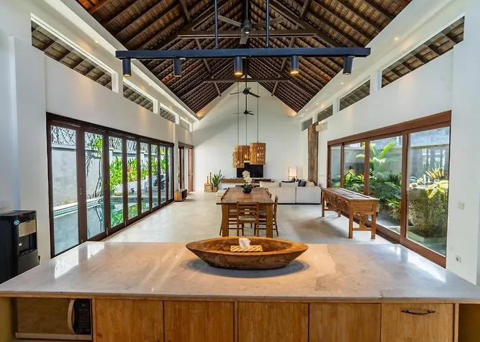 Ocean Breeze Villa -4Br Villa In Canggu