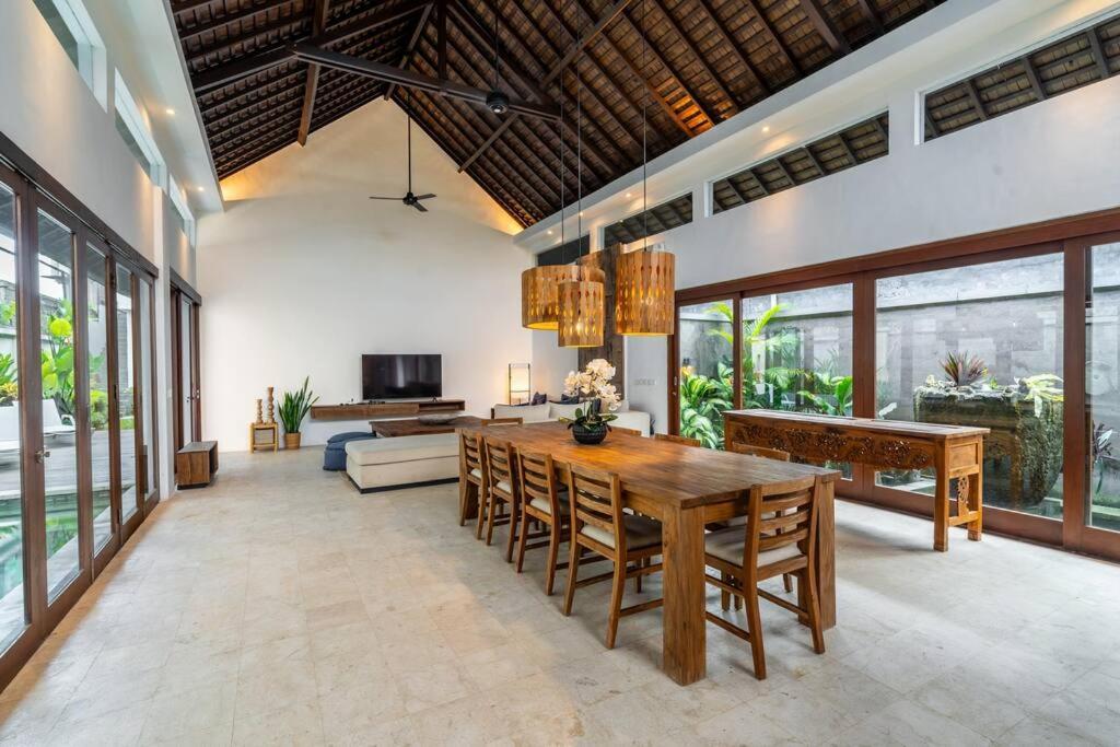 Villa Ocean Breeze -4br In Canggu