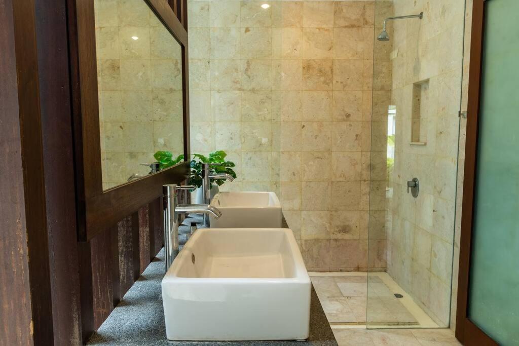 Ocean Breeze -4br In Villa