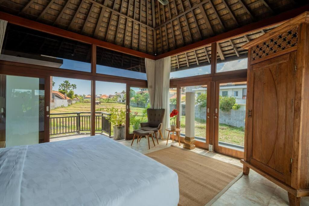 Ocean Breeze -4br In * Canggu (Bali)