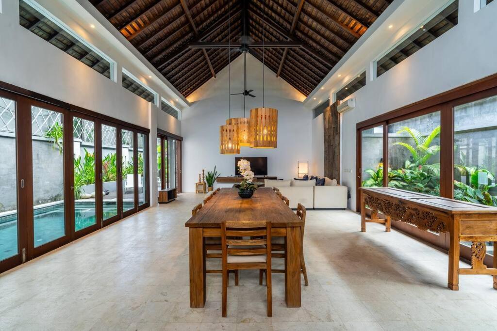 Ocean Breeze -4br In * Canggu (Bali)