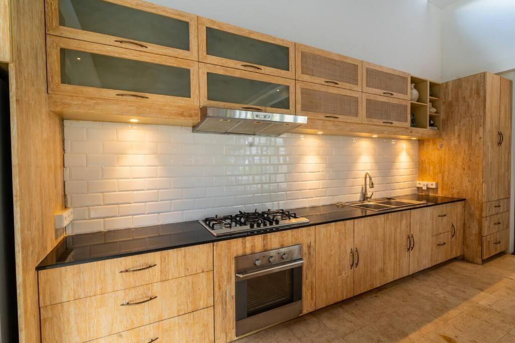 Ocean Breeze -4br In